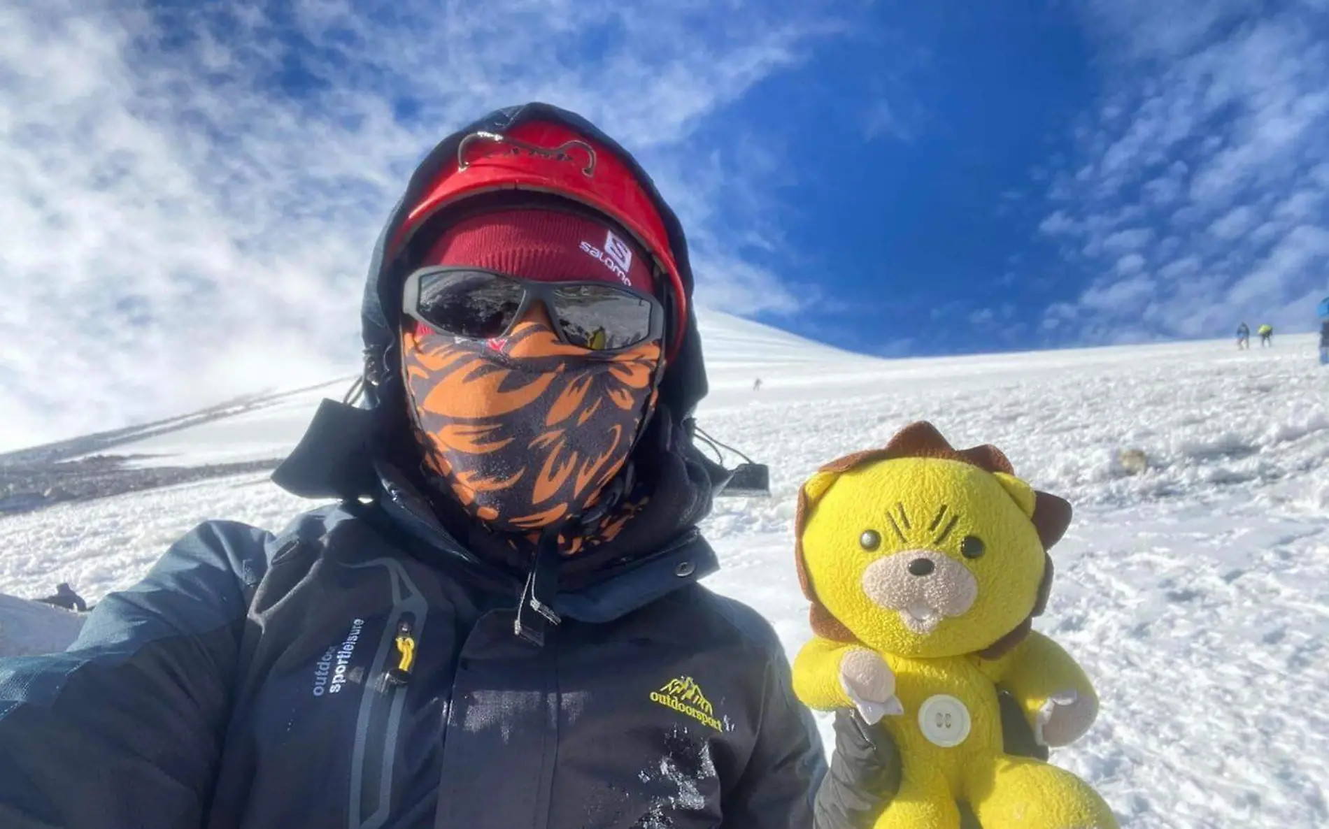 Maestro escala el Pico de Orizaba como homenaje a Andy